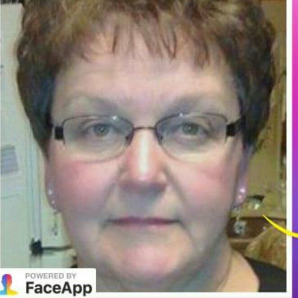 Meet your Posher, Debbie